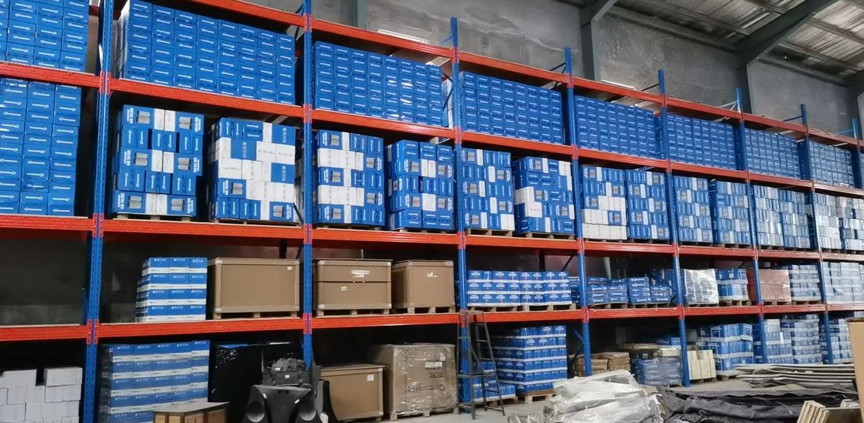 JINAN HOWOSTAR AUTO PARTS CO.,LTD linha de produção da fábrica